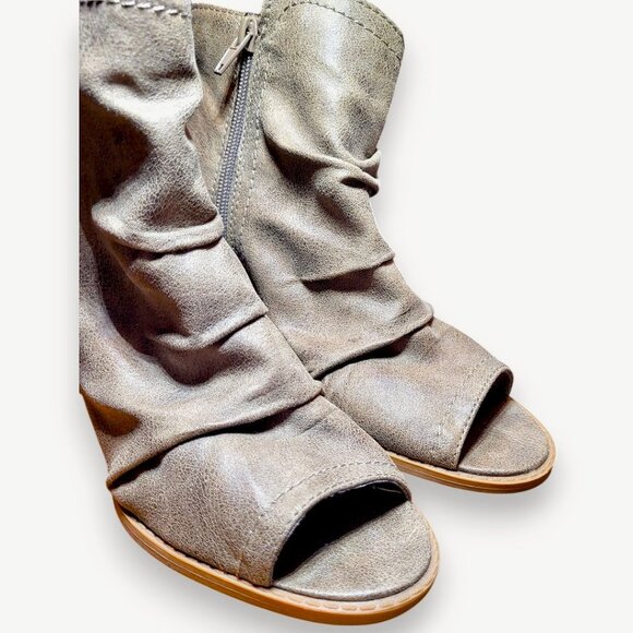 Charming Charlie Ruched Faux Suede Peep-Toe Block Heel Taupe Booties, 6M NWOT - Picture 5 of 11